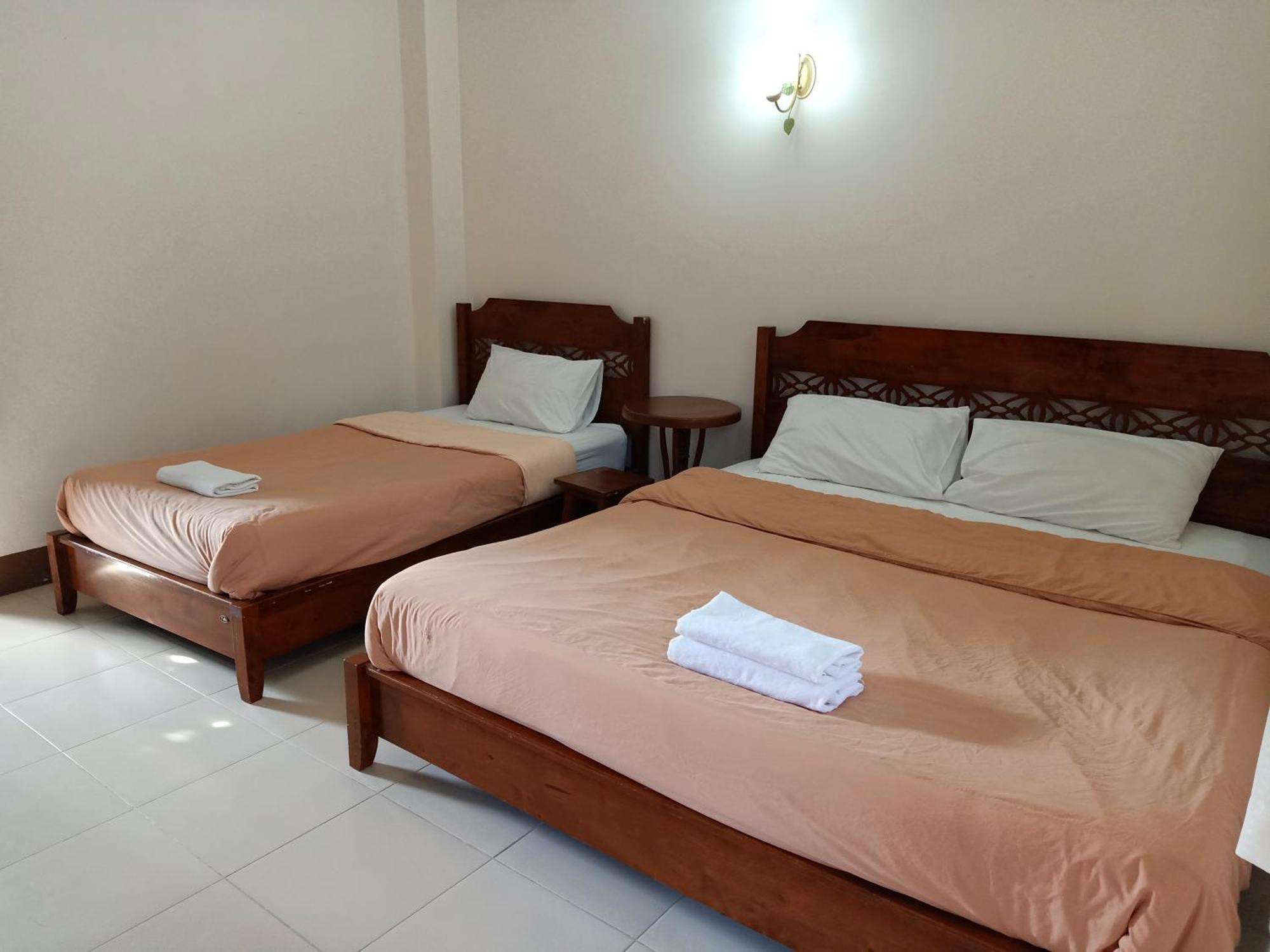 Phumchan Place Hotel Пхаяу Екстер'єр фото