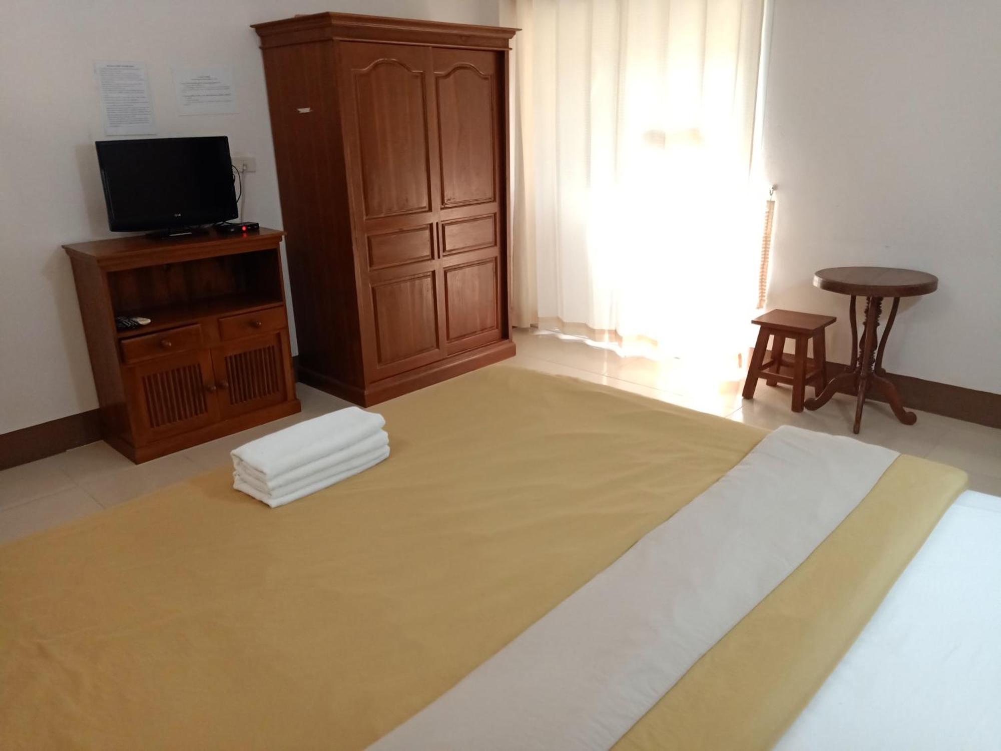 Phumchan Place Hotel Пхаяу Екстер'єр фото